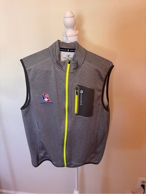 Vineyard Vines Americas cup men’s sleeveless zip up vest
